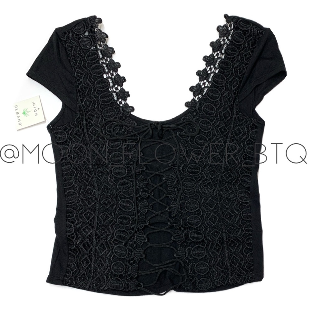 🔴SALE 3/$20🔴 High Demand Women's Knit Jersey Lace-up Back Tee - Picture 2 of 12